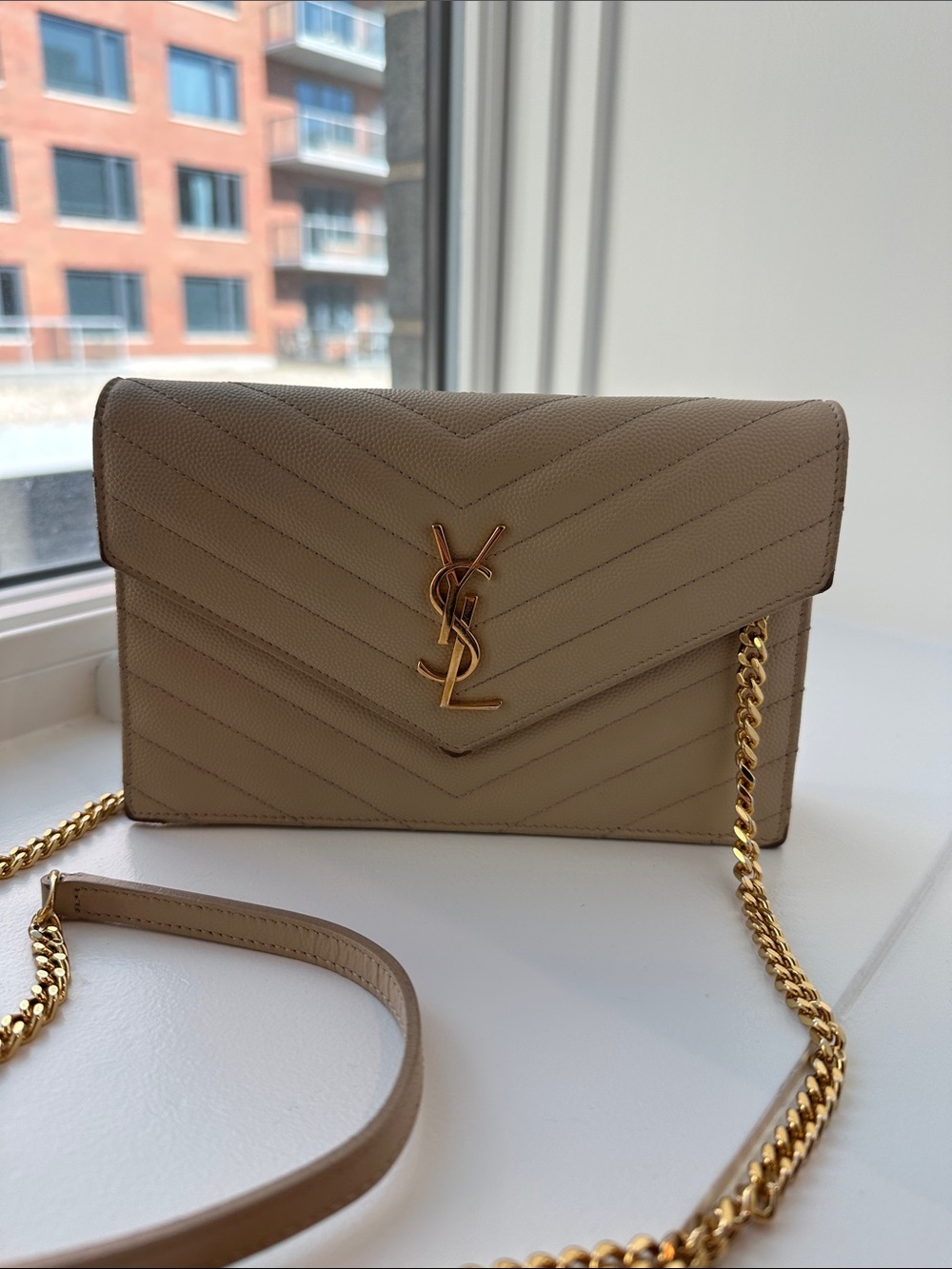 Saint Laurent Beige Chevron Quilted Chain Wallet - Picture 3 of 5